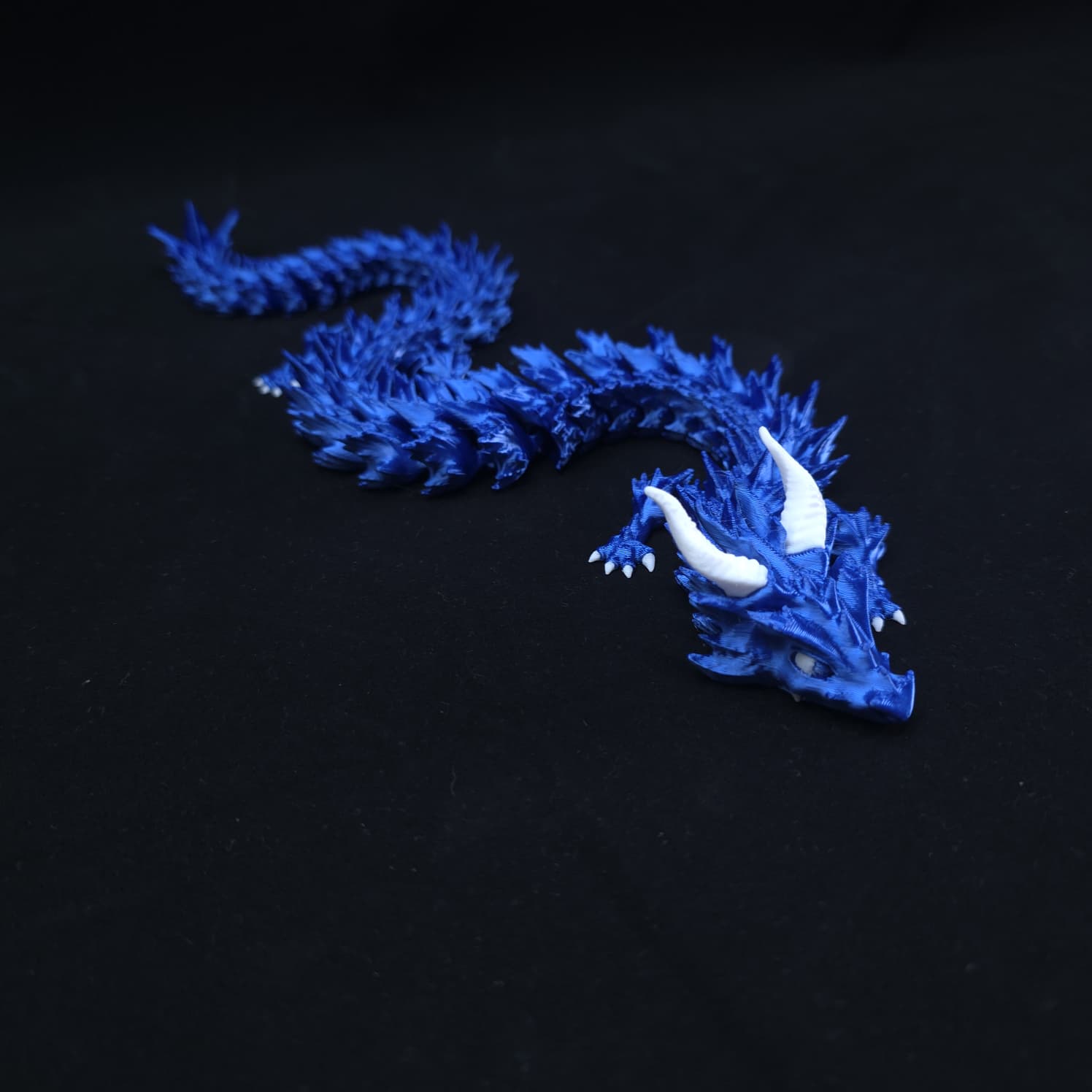 Stormfang – O Dragão da Tempestade Azul