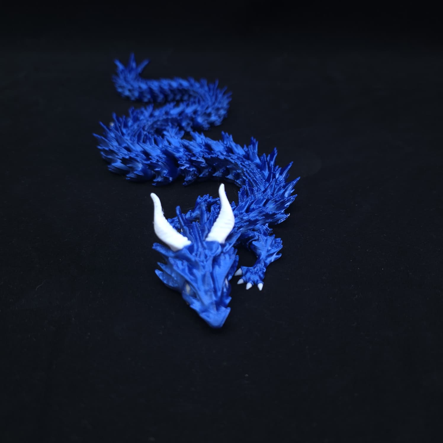 Stormfang – O Dragão da Tempestade Azul