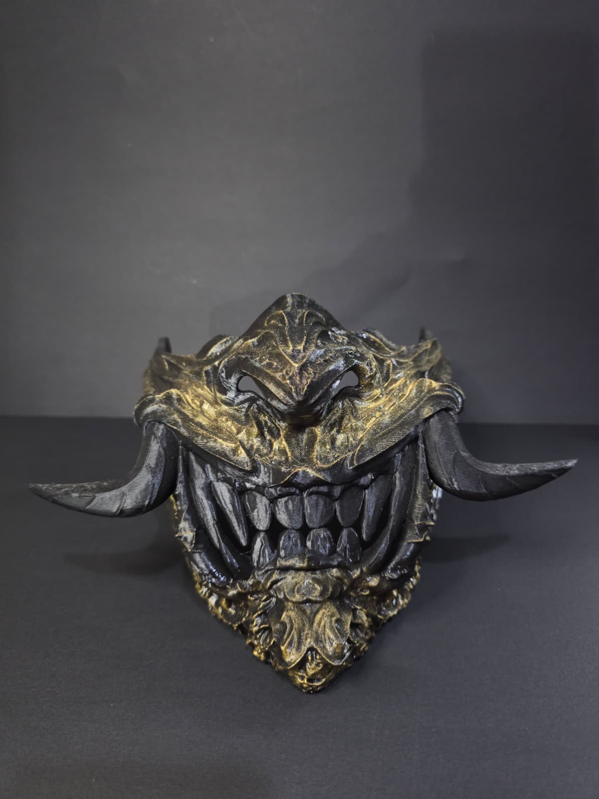 Mascara Oni