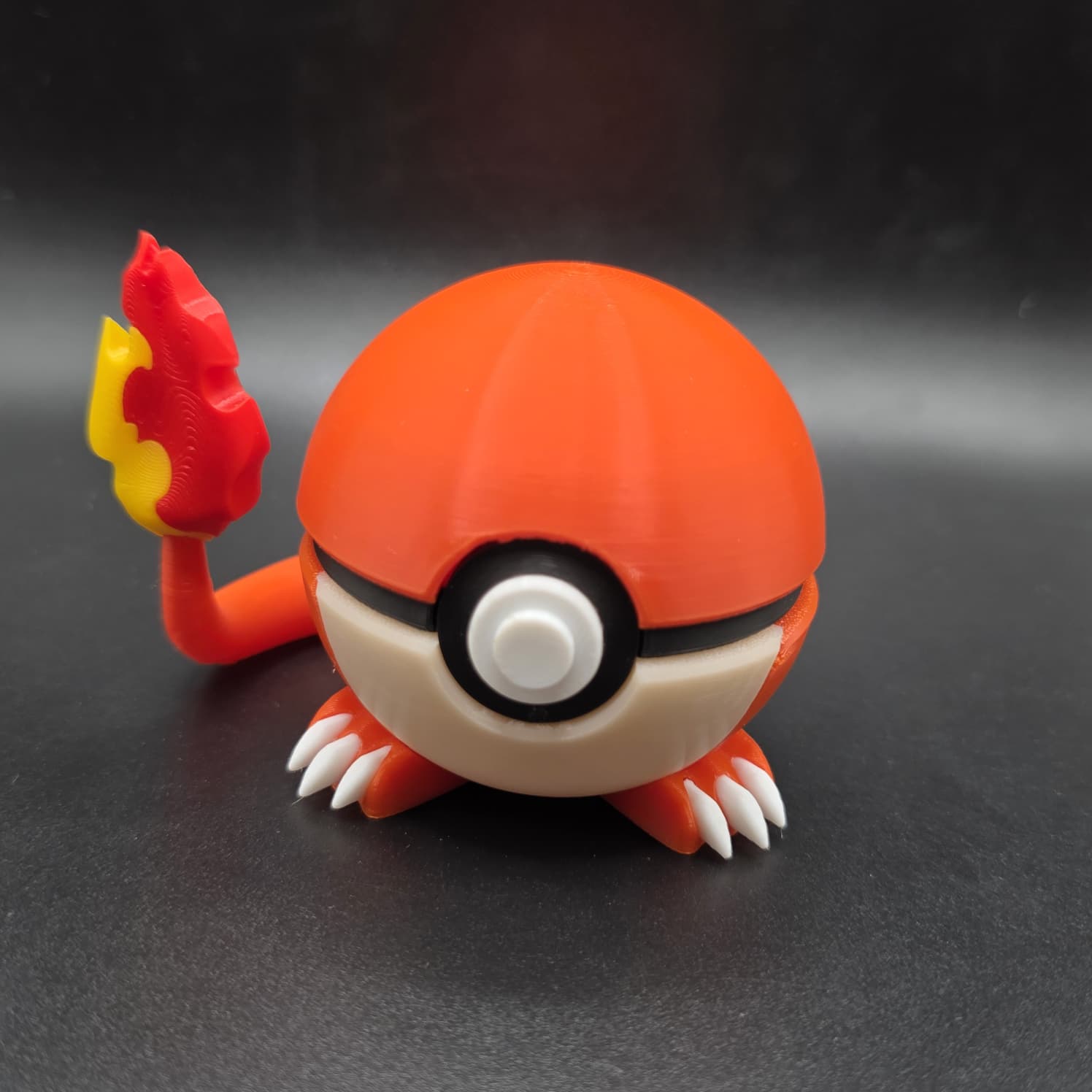 Pokebola Charmander