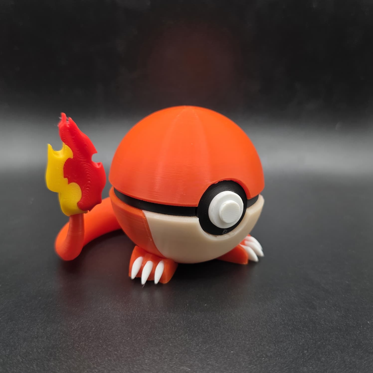 Pokebola Charmander