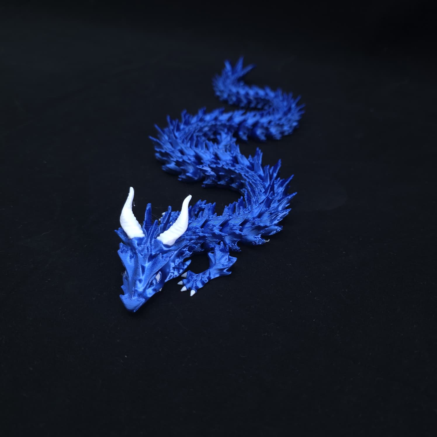Stormfang – O Dragão da Tempestade Azul